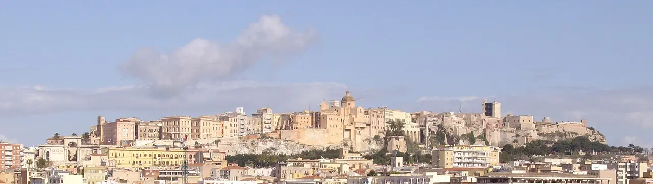Il quartiere Castello di Cagliari visto dal colle di Bonaria, fotografia del 2008