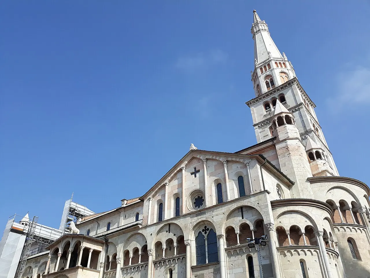 Il Duomo e la Ghirlandina a Modena, fotografia del 2018
