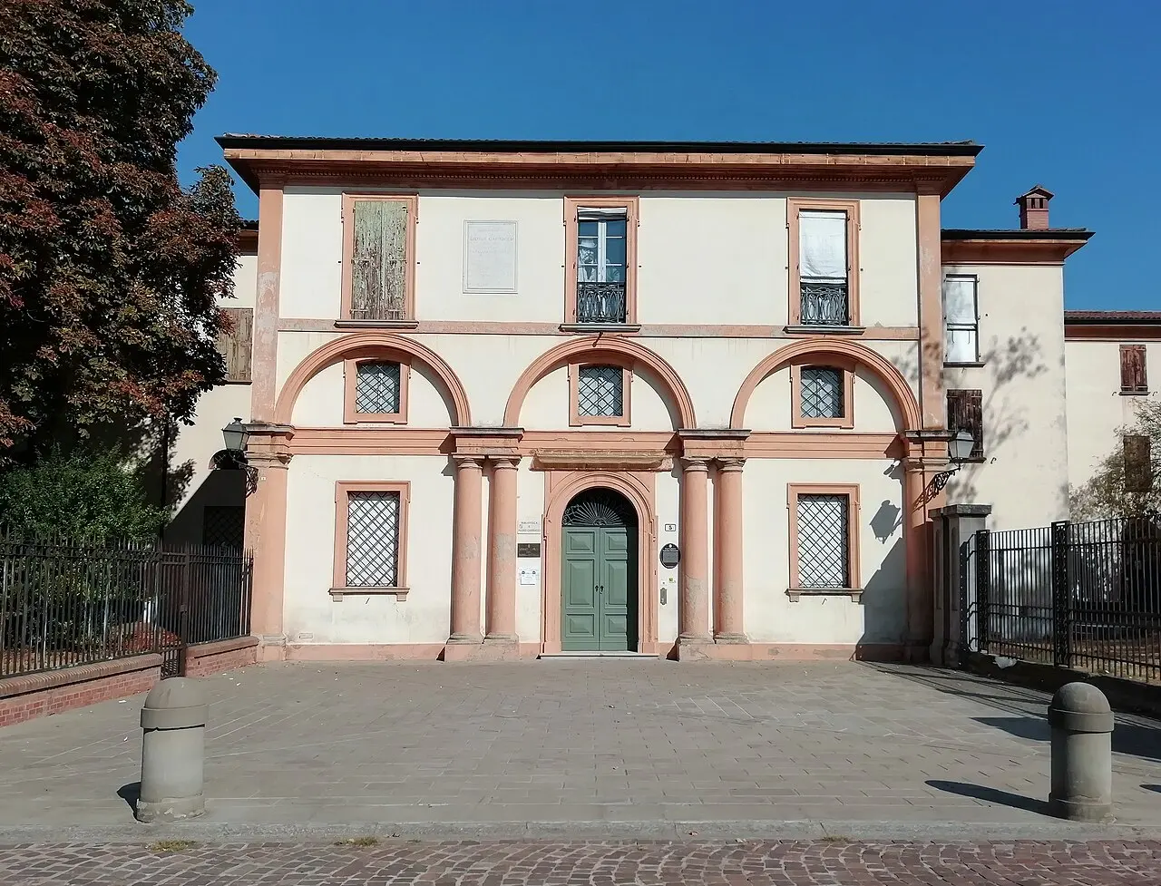 Casa Carducci affacciata sulla piazza del Novale a Bologna, settembre 2021